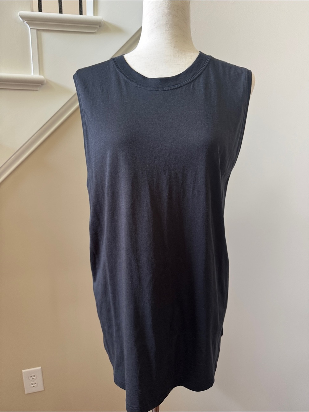 lululemon athletica Black Women's Sleeveless Long Crew Tank